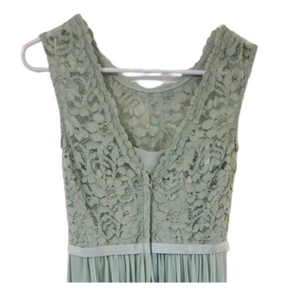 David's Bridal Bridesmaid Dress, size 2, Meadow Lace Fitted and Flowy - Picture 4 of 6